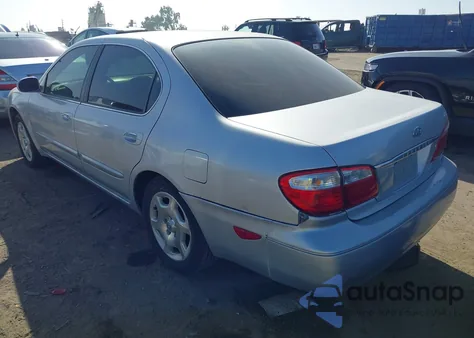 2001 Infiniti I30 Luxury z USA, uszkodzony, nr VIN JNKCA31AX1T021293